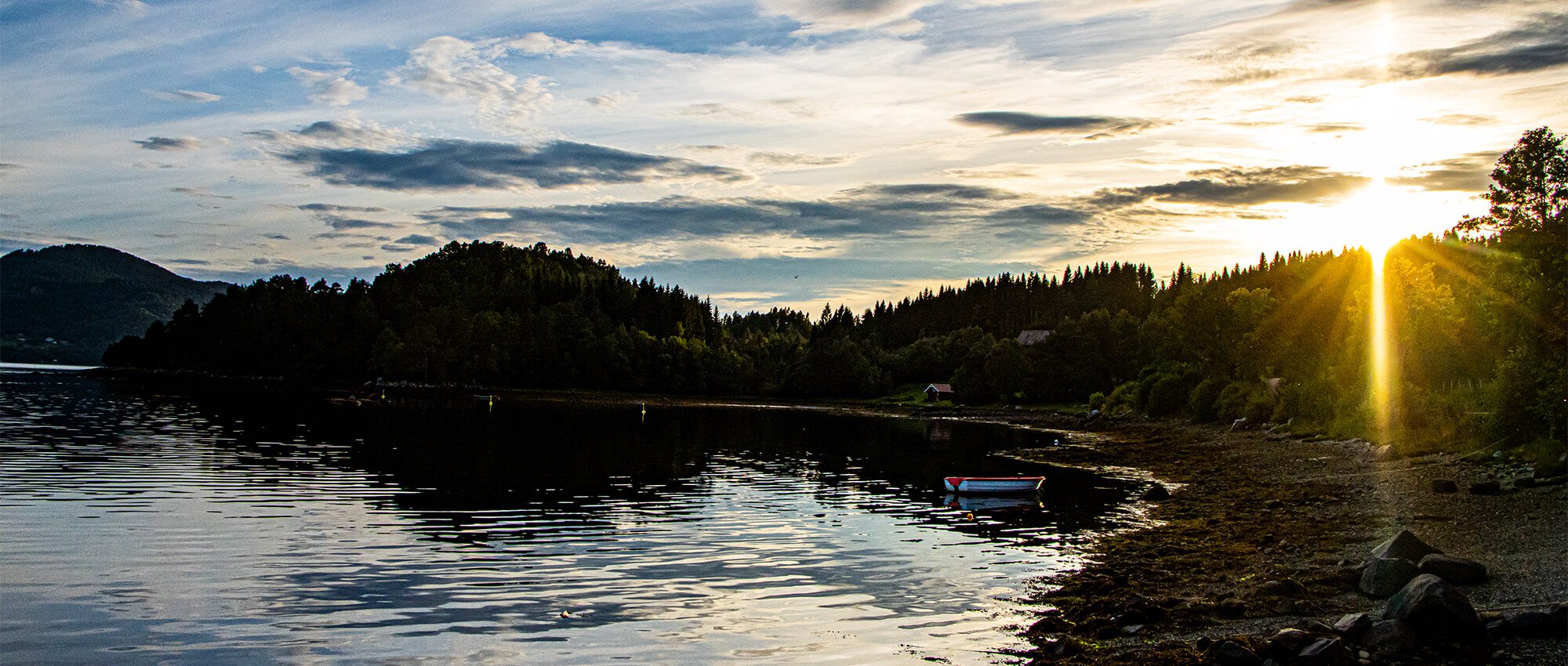 Workation in Norwegen, Anreise am Abend in Skodje mit wunderschönem Sonnenuntergang